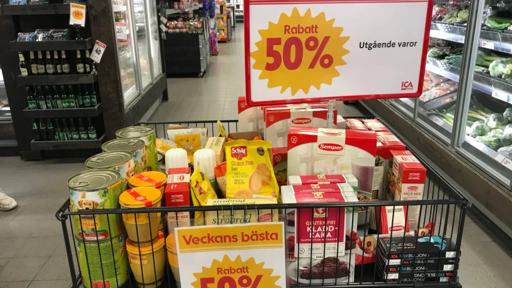 Bild från en via butik på en svinn låda